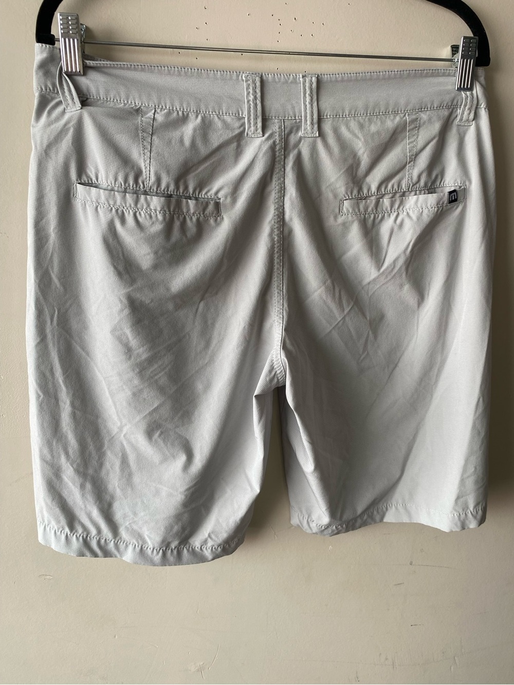TravisMathew Light Grey Micro Stripe Performance Golf Shorts 32 Preppy - Picture 3 of 10